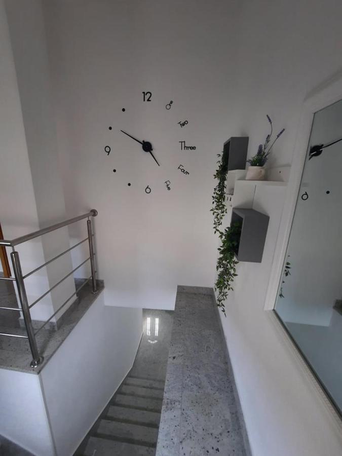 Ojdana Zivkovic Appartement Rogoznica  Buitenkant foto